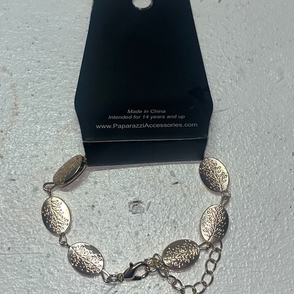 Paparazzi Bracelet - Picture 3 of 3